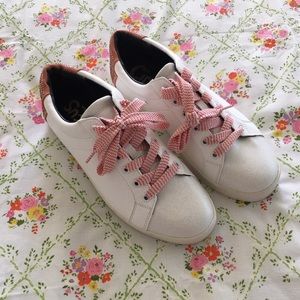 Circus by Sam Edelman Flamingo rhinestone sneakers